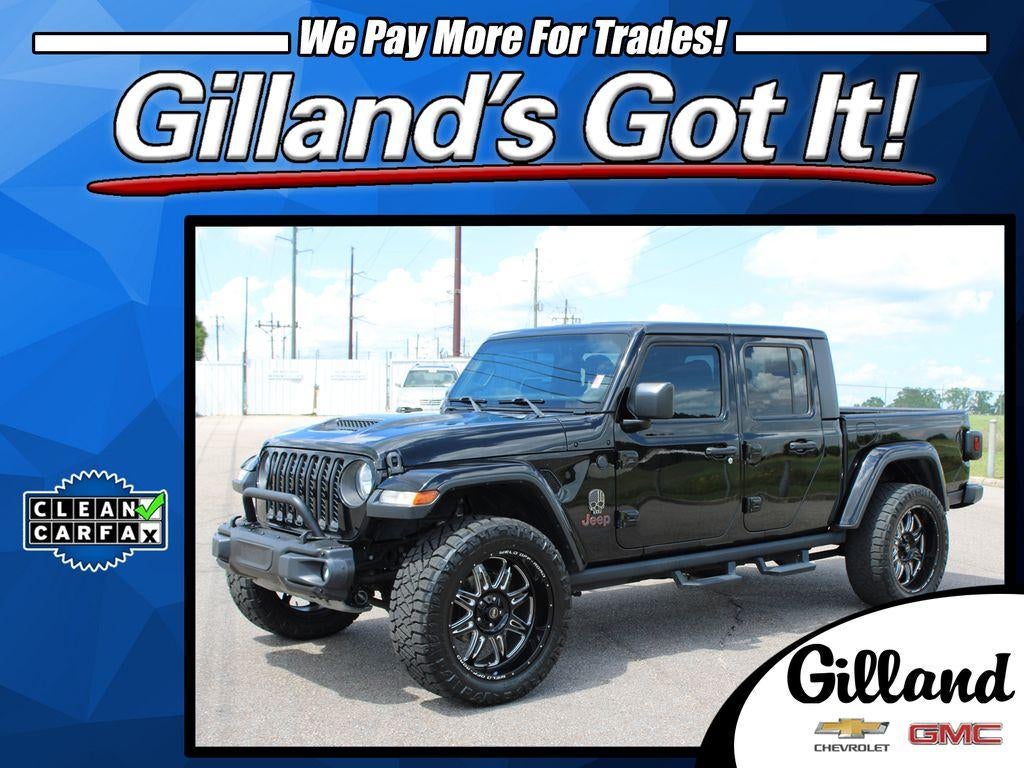 2021 Jeep Gladiator Mojave in Black — front three-quarter view