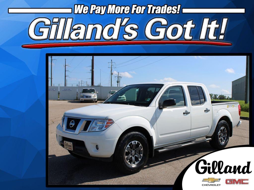 2019 Nissan Frontier Desert Runner in White — front three-quarter view